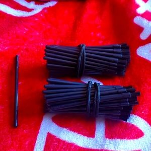 105 Lip Brushes Brand New